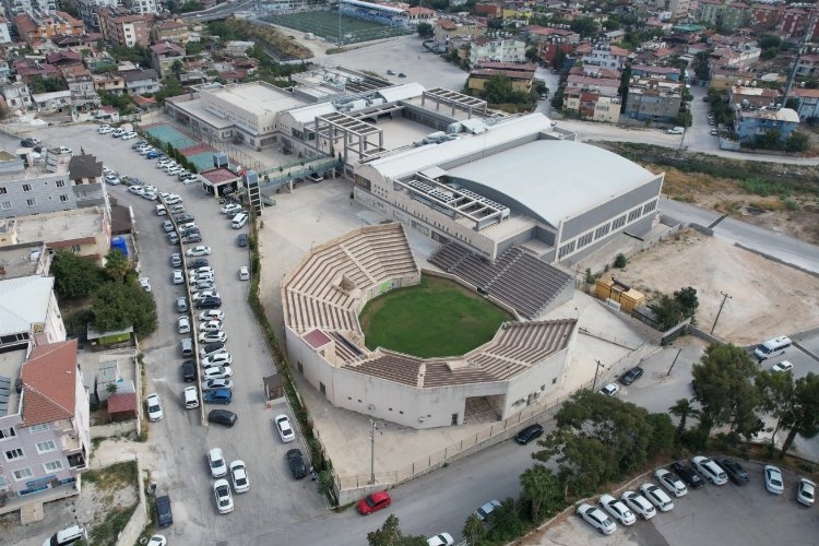 HBB Spor Kompleksi ve Yaşam Merkezi binlerce vatandaşa spor yapma imkânı sağlıyor.
