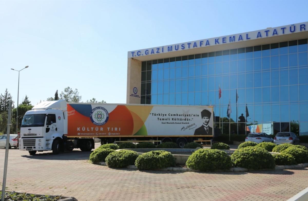 Muğla Büyükşehir Belediyesi Kültür Tırı Hizmet İçin Yollarda