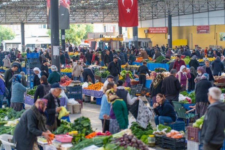 Muğla Milas'ta kışlık sebzeler tezgahlarda