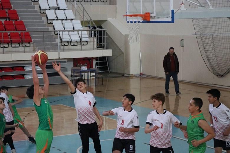 Yıldızlar Basketbol müsabakaları başladı