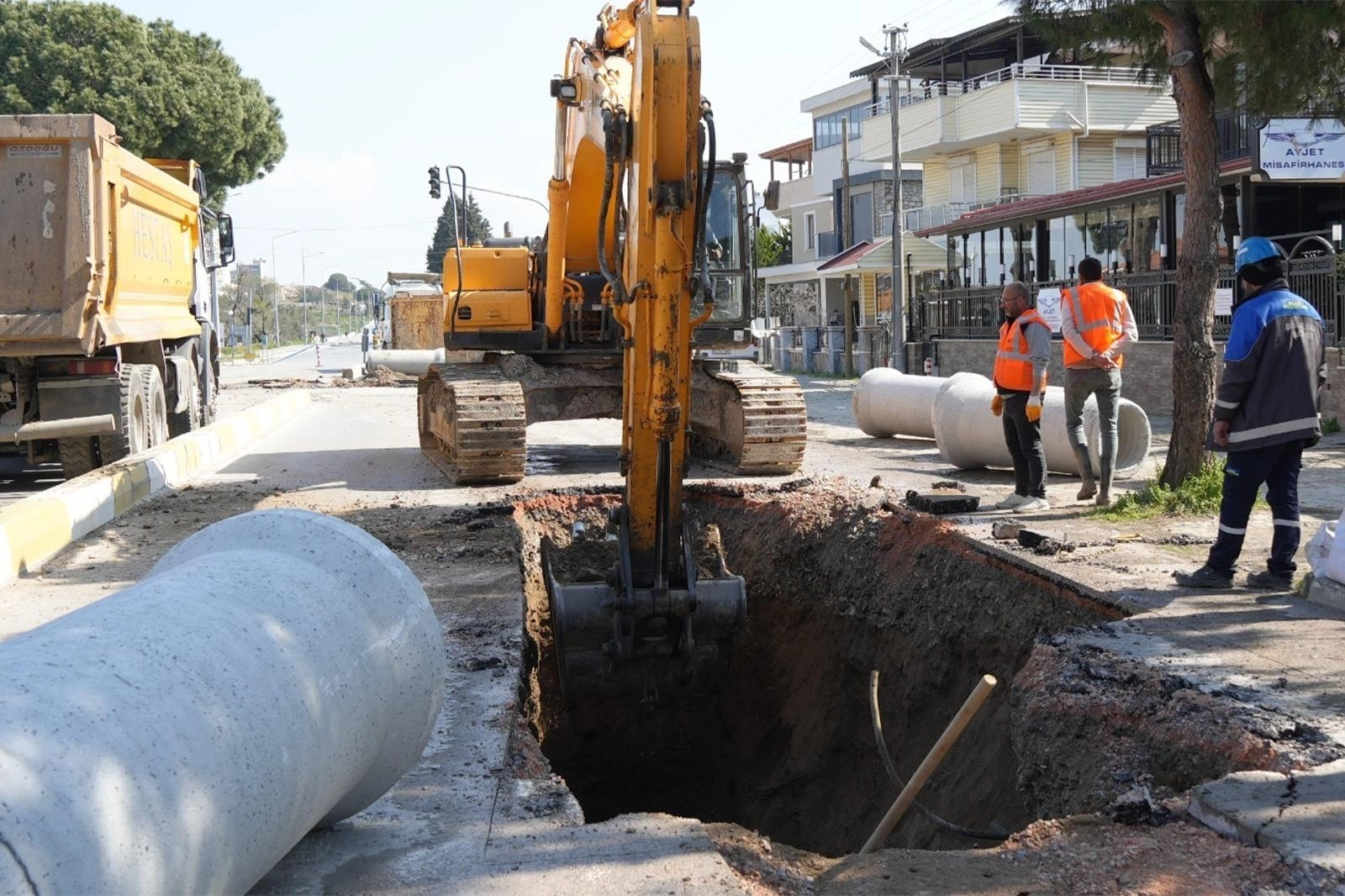 Burhaniye’de 50 Yıllık Altyapı Yenileme Çalışmaları Başladı