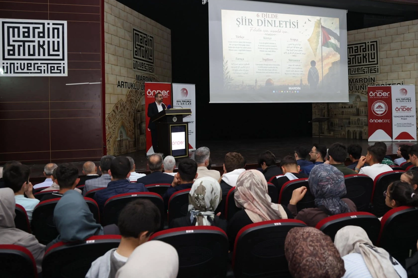 Gazze İçin 6 Dilde Şiir Dinletisiyle Dayanışma Mesajı