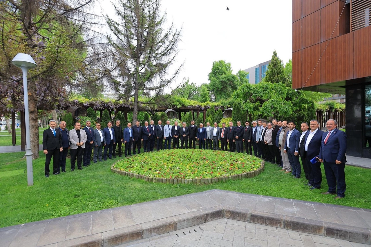 Kayserispor’un Geleceği Kayseri’de Masaya Yatırıldı