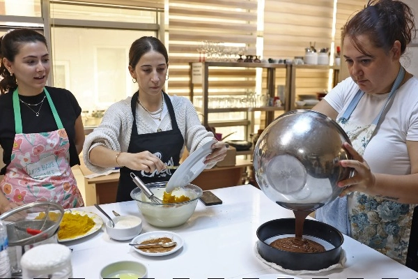 Antalya’da ATASEM’de Binlerce Kişiye Ücretsiz Eğitim Başladı