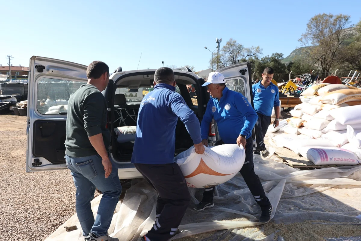 Muğla’dan Kırsal Kalkınmaya 330 Tonluk Büyük Destek Muğla’dan Kırsal Kalkınmaya 330 Tonluk Büyük Destek